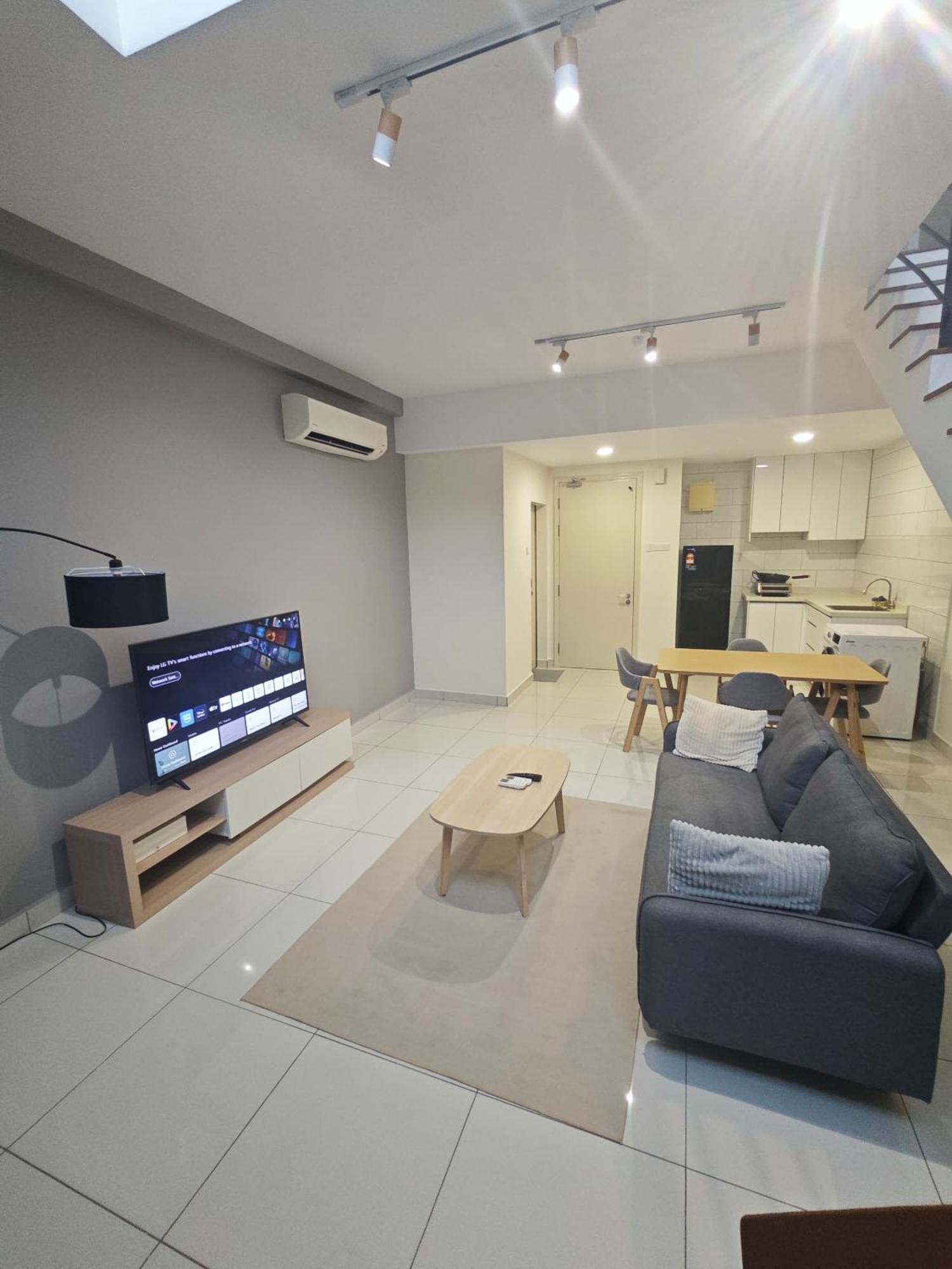 Aparthotel Arte Mont Kiara Kuala Lumpur Esterno foto